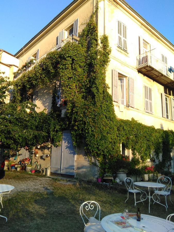 Au Relais Fleuri Bed and Breakfast Gilette Εξωτερικό φωτογραφία